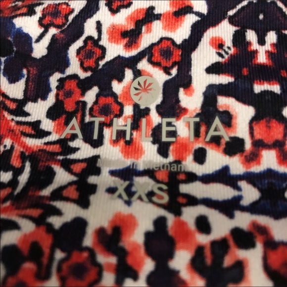 Athleta | patterned yoga Capris - Picture 6 of 7